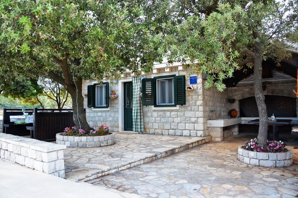 Holiday Home Sweet Dreams Pucisca Εξωτερικό φωτογραφία