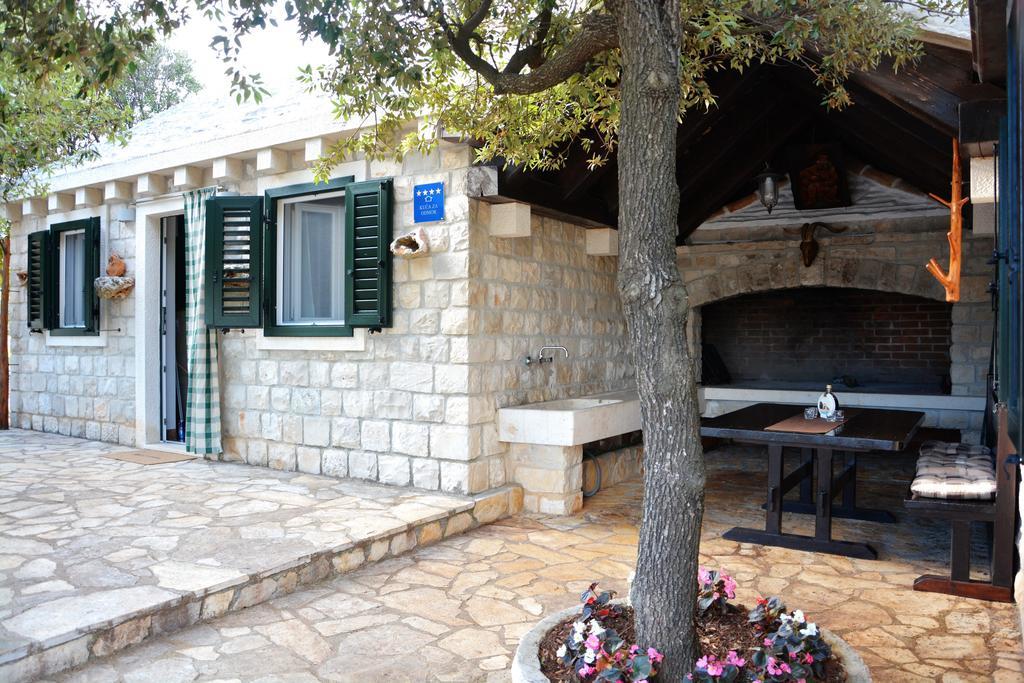 Holiday Home Sweet Dreams Pucisca Εξωτερικό φωτογραφία